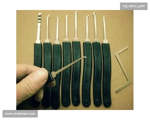 揭秘锁匠秘技与开锁技巧轻松破解常见锁具的实用方法 揭秘锁匠秘技与开锁技巧轻松破解常见锁具的实用方法