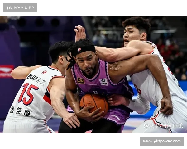 如何在弱队中凭借个人努力崛起成为核心球员并带领球队走向辉煌